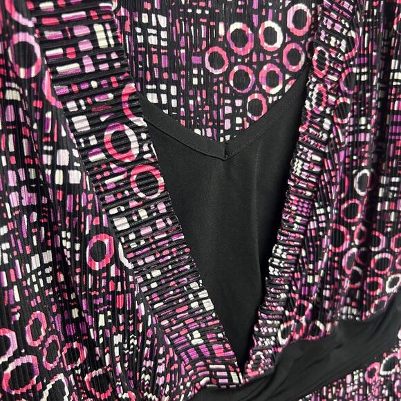 Christopher & Banks Geometric Circle Print Blouse M Pink‎ Black Y2K Retro Top - Picture 2 of 8